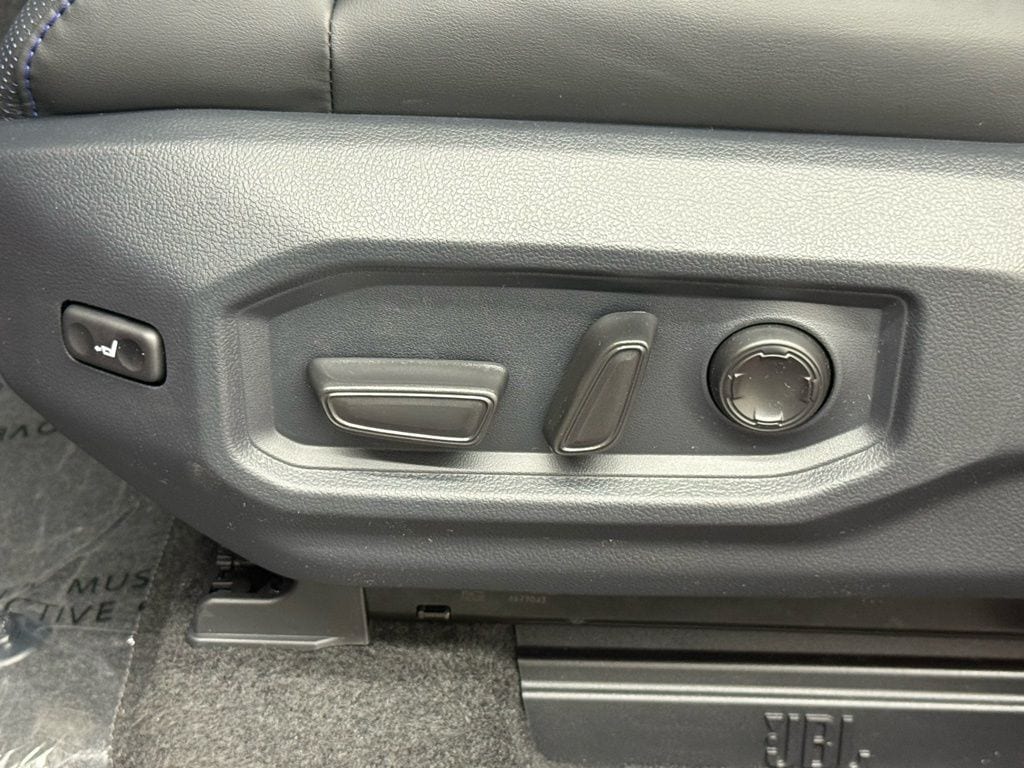 2026 Toyota Tundra Platinum - Photo 17