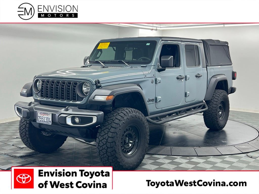 2024 Jeep Gladiator Sport's photo