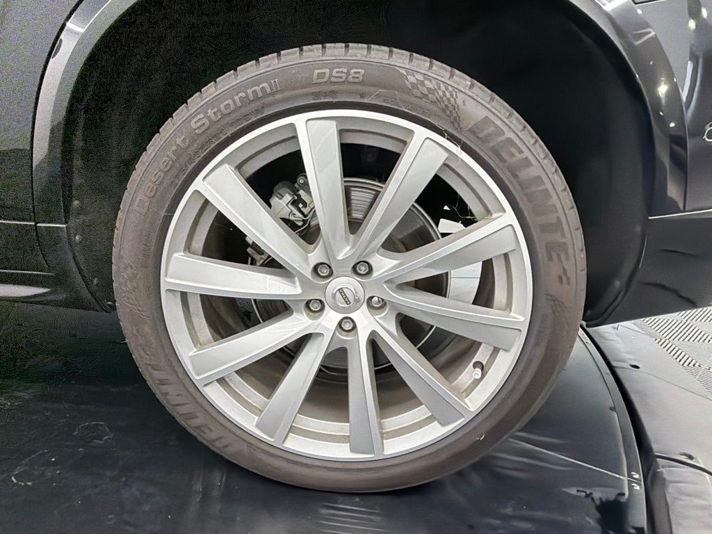 2023 Volvo XC90 Plus - Photo 17