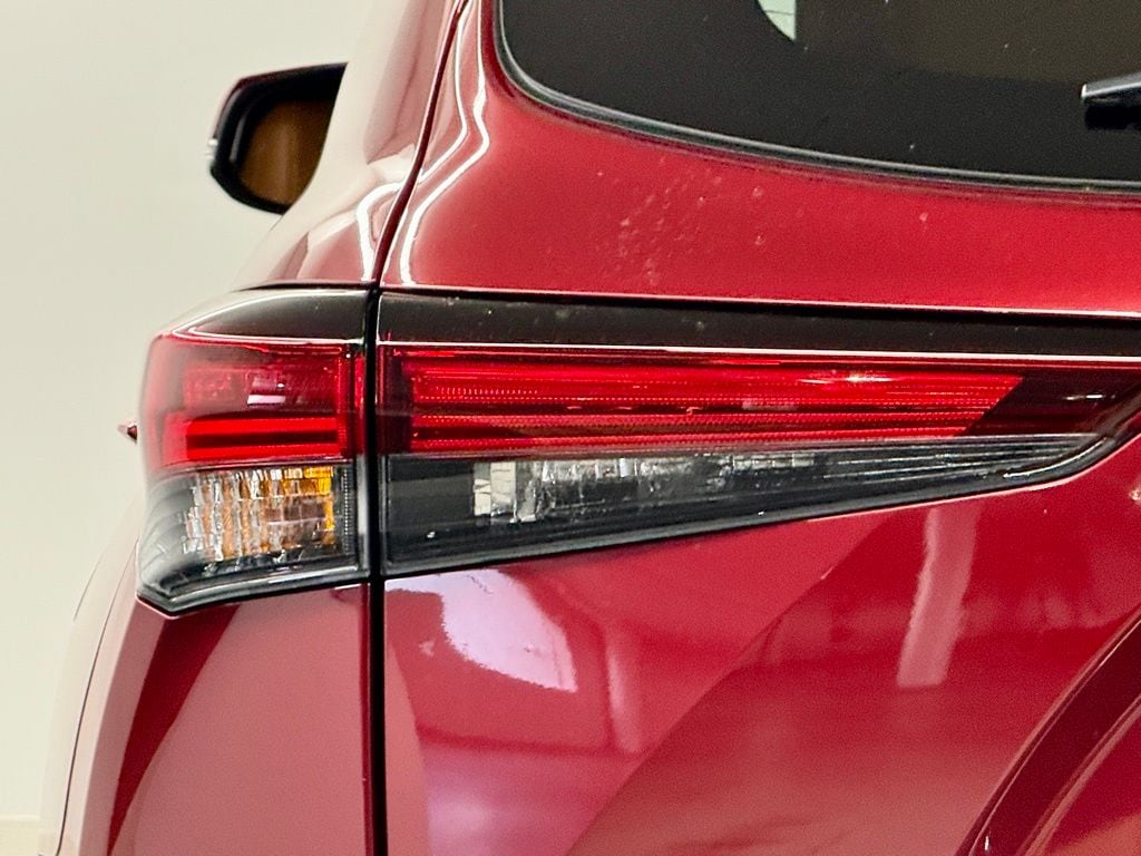 2026 Toyota Highlander Platinum - Photo 13