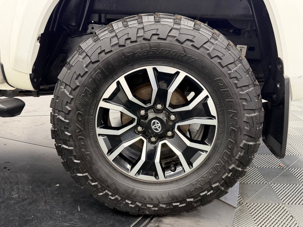 2021 Toyota Tacoma TRD Sport - Photo 16