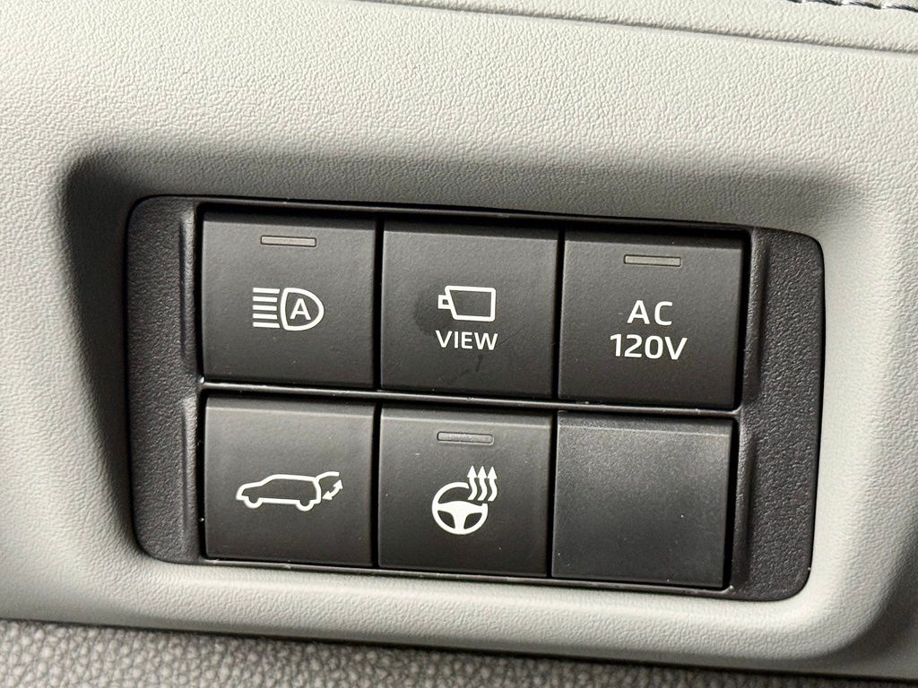 2026 Toyota Highlander Platinum - Photo 31