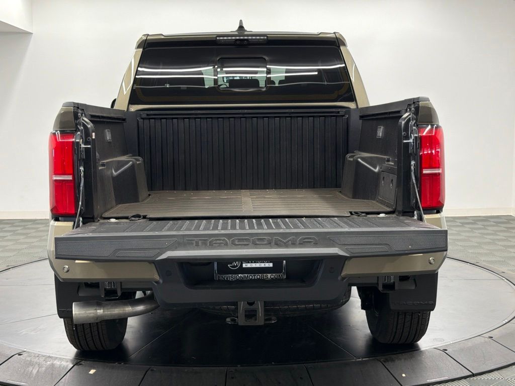 2026 Toyota Tacoma TRD Sport - Photo 12