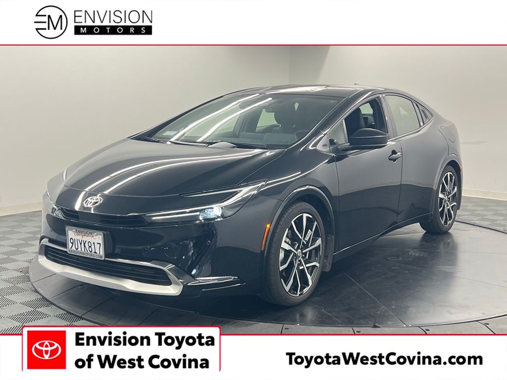 2025 Toyota Prius XSE Plug-in Hybrid's photo