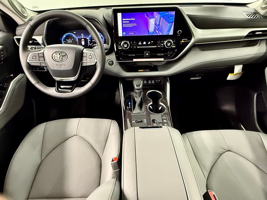 2026 Toyota Highlander Platinum - Photo 37