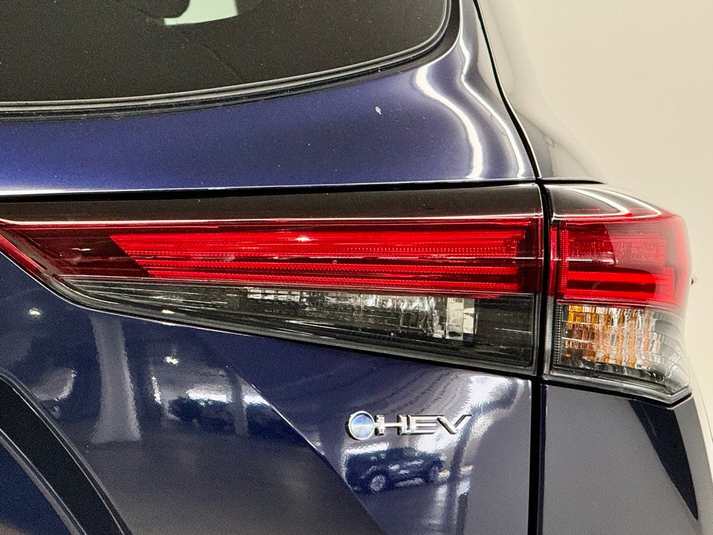 2026 Toyota Highlander Platinum - Photo 14