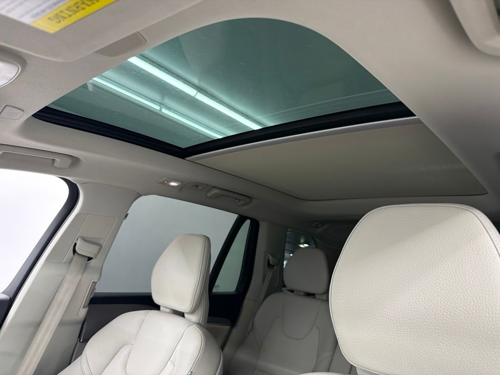 2023 Volvo XC90 Plus - Photo 26