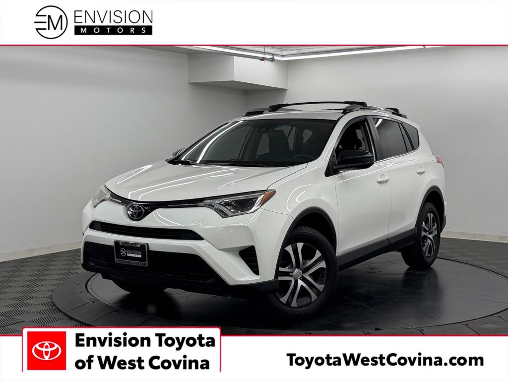 2018 Toyota RAV4 LE AWD's photo