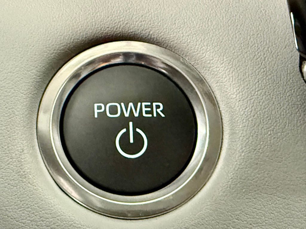 2026 Toyota Highlander Platinum - Photo 32