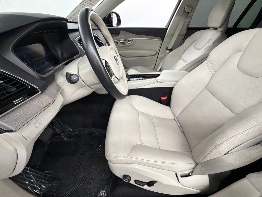 2023 Volvo XC90 Plus - Photo 23