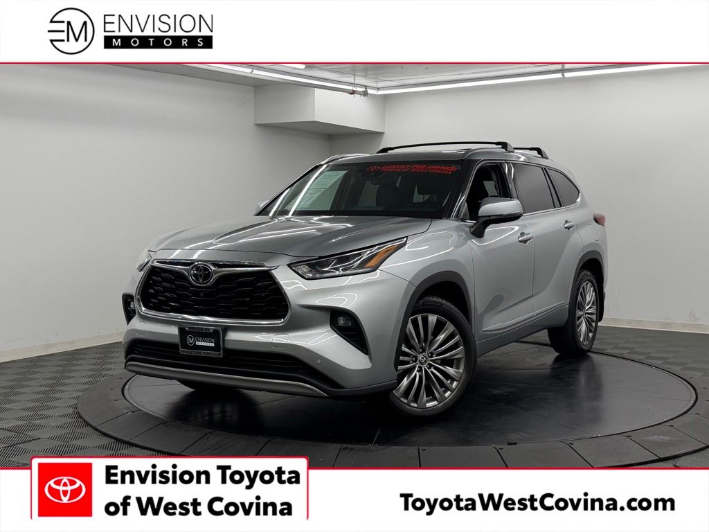 2022 Toyota Highlander Platinum 4x2 V6's photo
