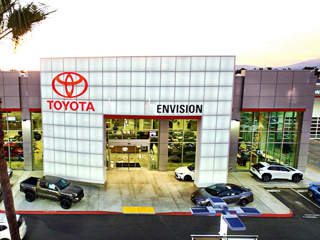 2026 Toyota Prius XLE - Photo 31