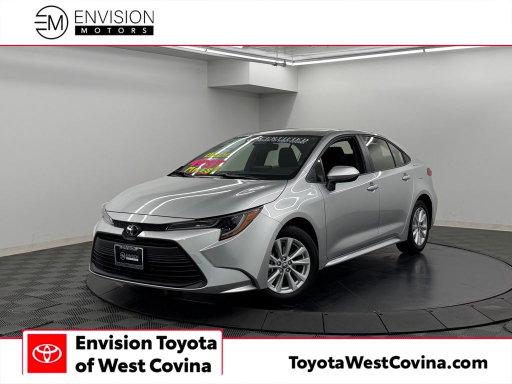 2026 Toyota Corolla LE CVT's photo