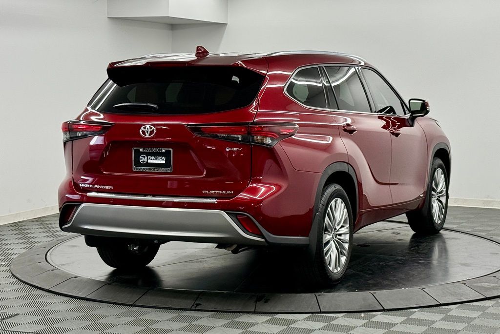 2026 Toyota Highlander Platinum - Photo 10