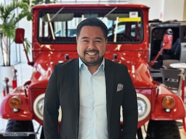 Staff member Eladio Maya from ID_46145a