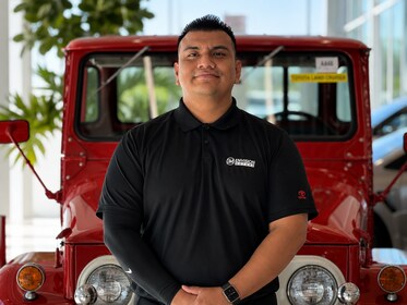 Staff member Edgar Peña from ID_f3648b