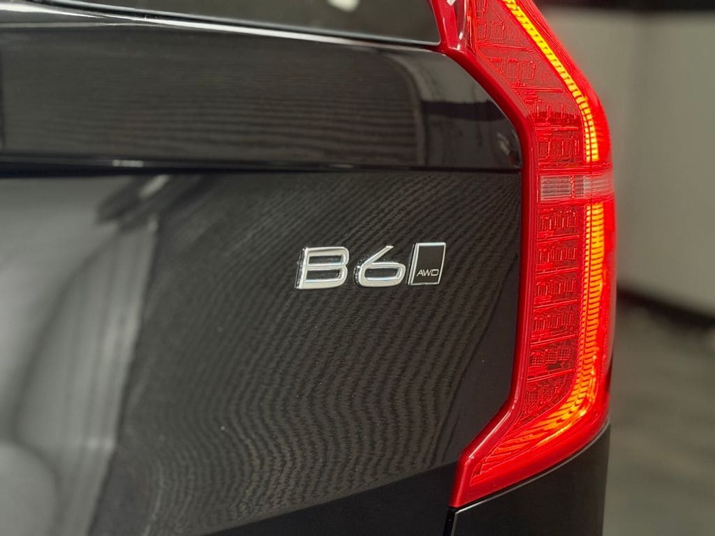 2023 Volvo XC90 Plus - Photo 17