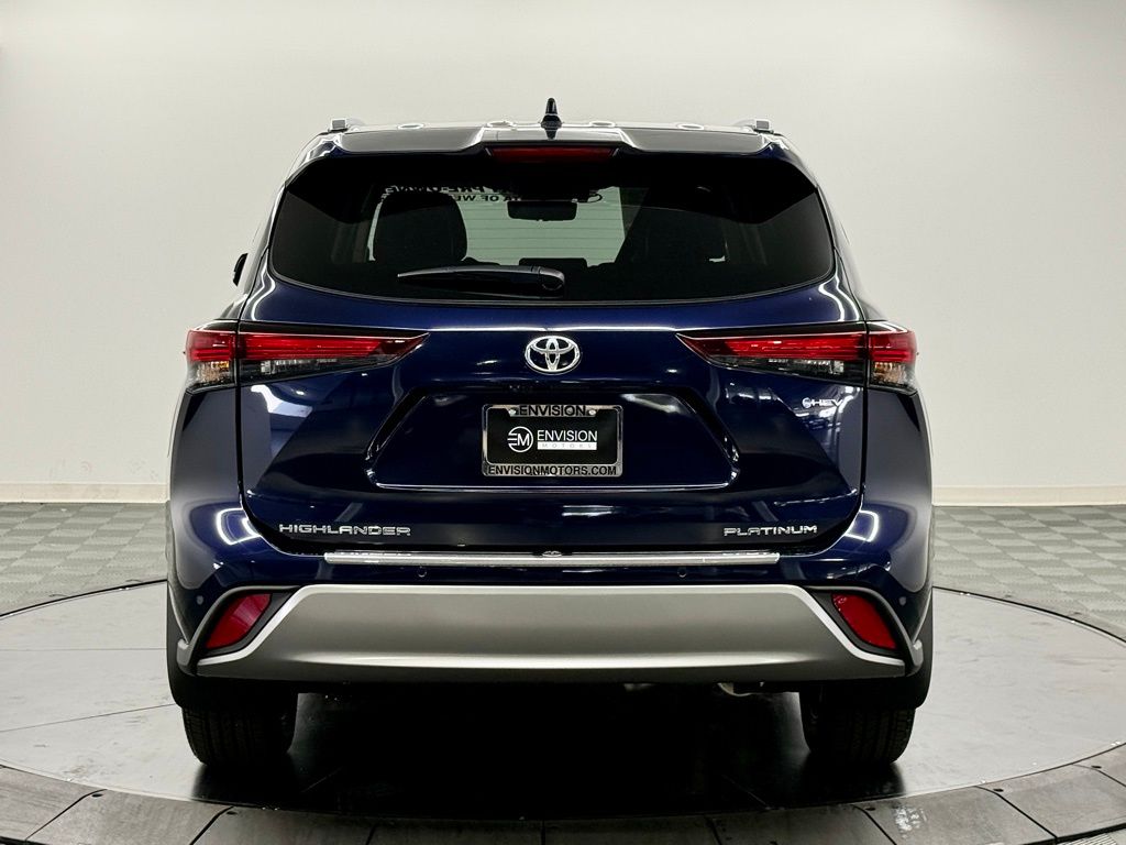 2026 Toyota Highlander Platinum - Photo 11