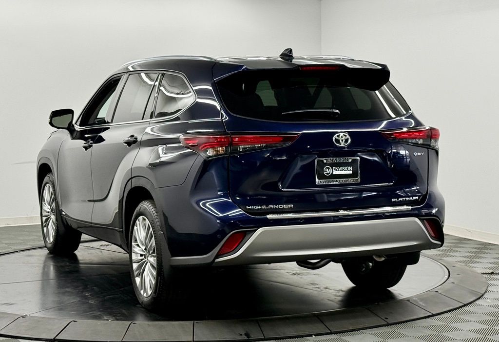 2026 Toyota Highlander Platinum - Photo 12