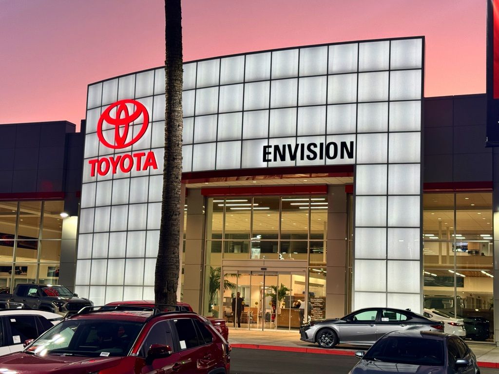 2026 Toyota Prius XLE - Photo 32