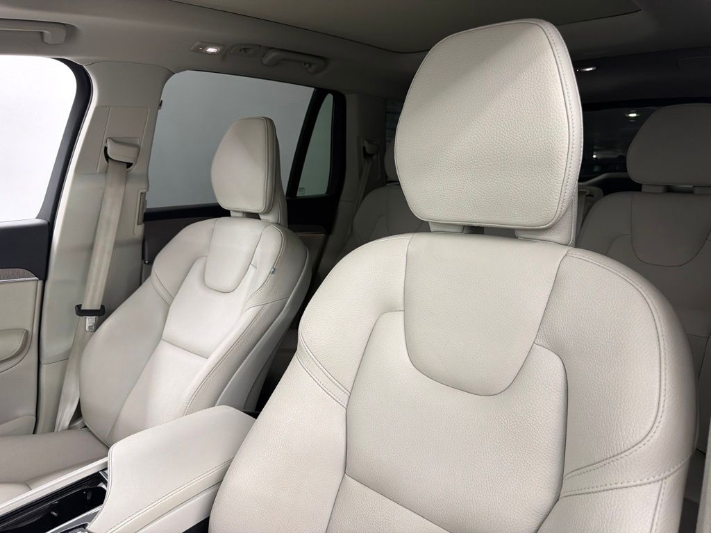 2023 Volvo XC90 Plus - Photo 25