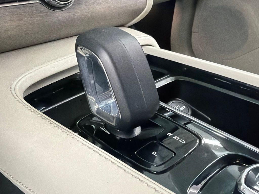 2023 Volvo XC90 Plus - Photo 33