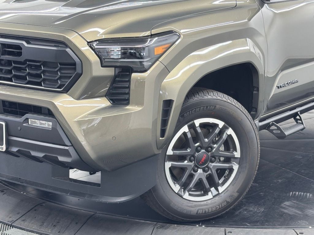 2026 Toyota Tacoma TRD Sport - Photo 10