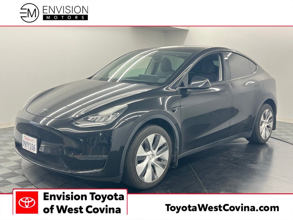 2022 Tesla Model Y's photo