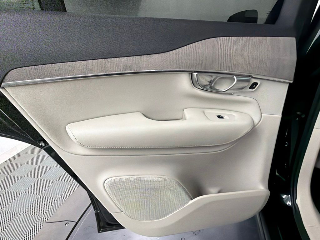2023 Volvo XC90 Plus - Photo 39