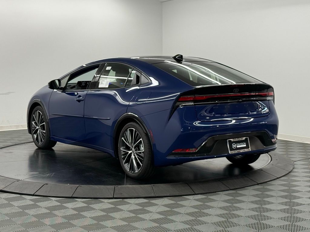 2026 Toyota Prius XLE - Photo 10