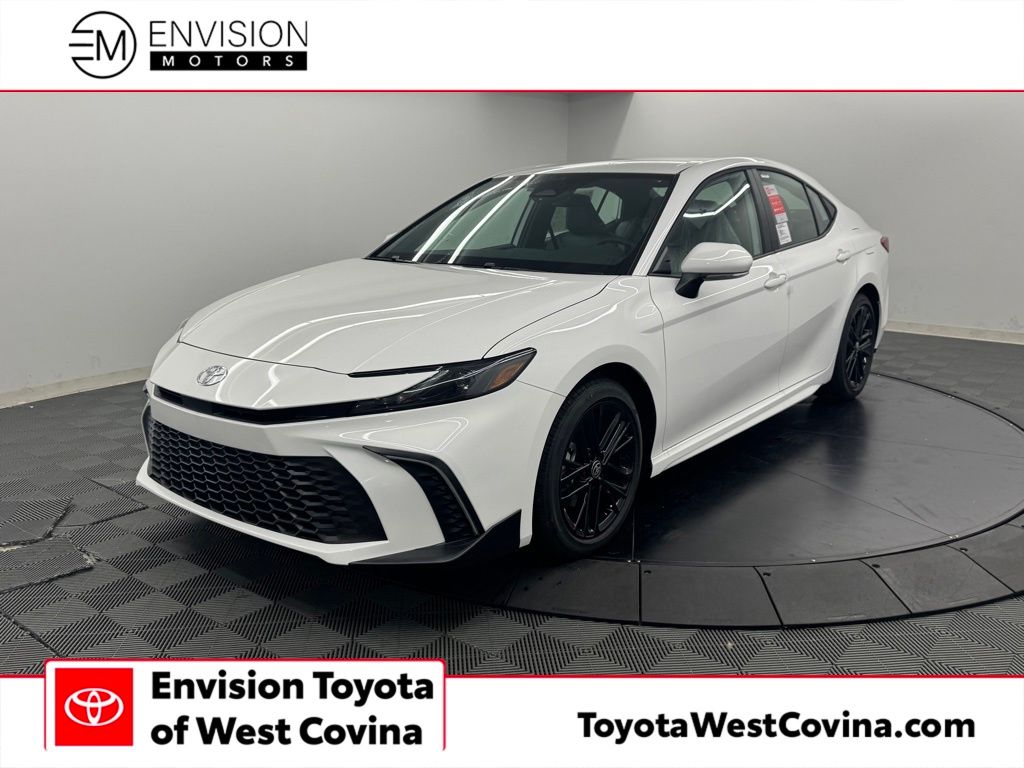 2026 Toyota Camry SE Hybrid's photo