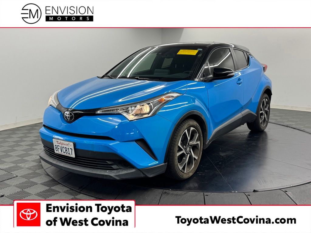 2019 Toyota C-HR XLE's photo