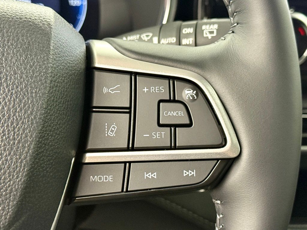 2026 Toyota Highlander Platinum - Photo 28