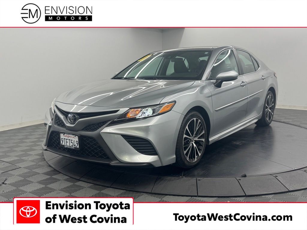 2020 Toyota Camry 2.5 Auto SE's photo