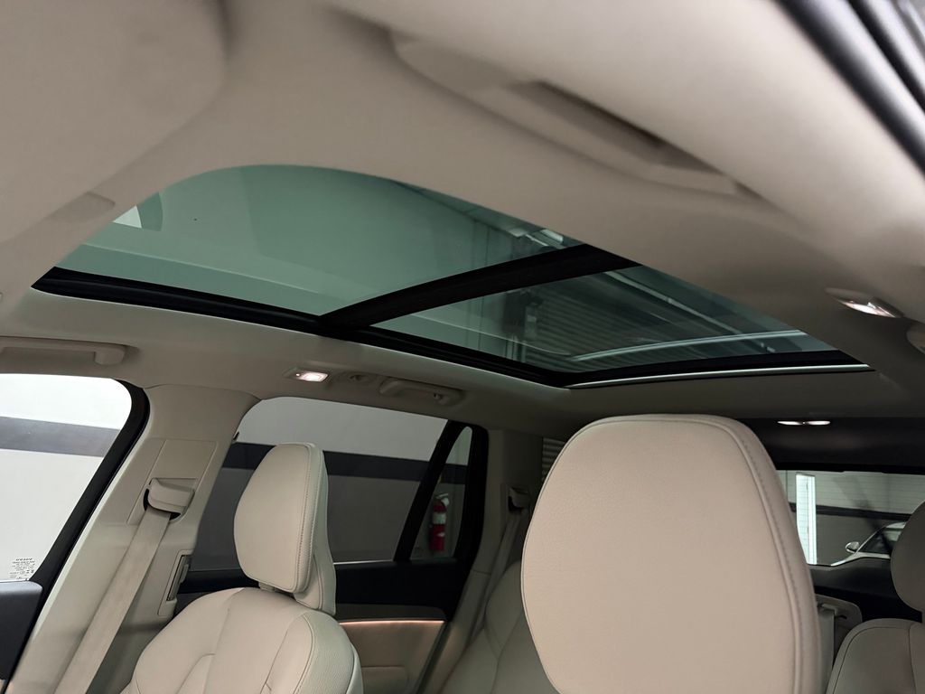 2023 Volvo XC90 Plus - Photo 28