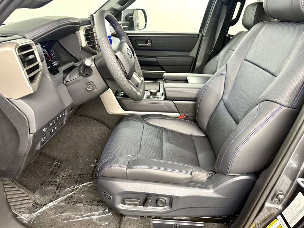 2026 Toyota Tundra Platinum - Photo 18