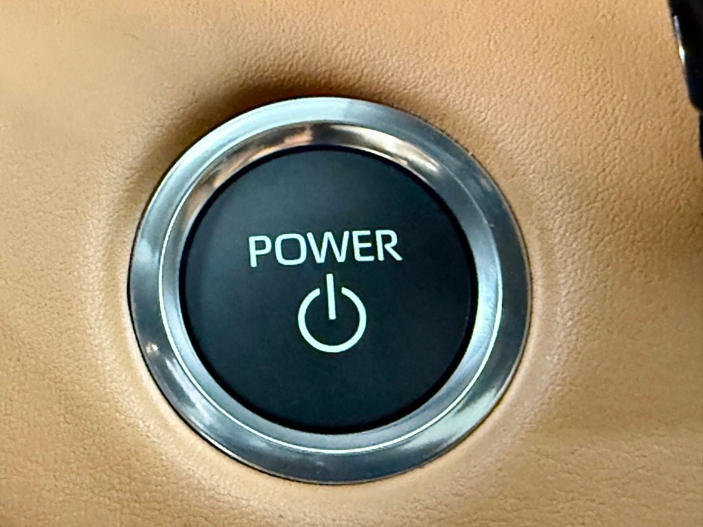 2026 Toyota Highlander Platinum - Photo 30