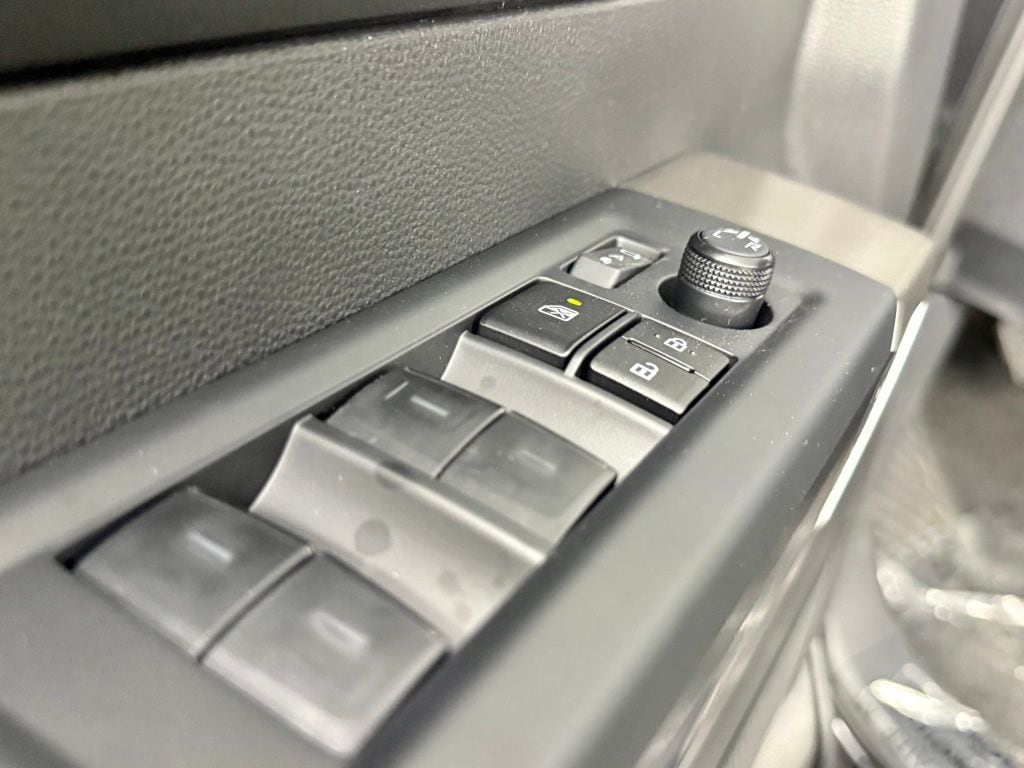 2026 Toyota Tundra Platinum - Photo 17
