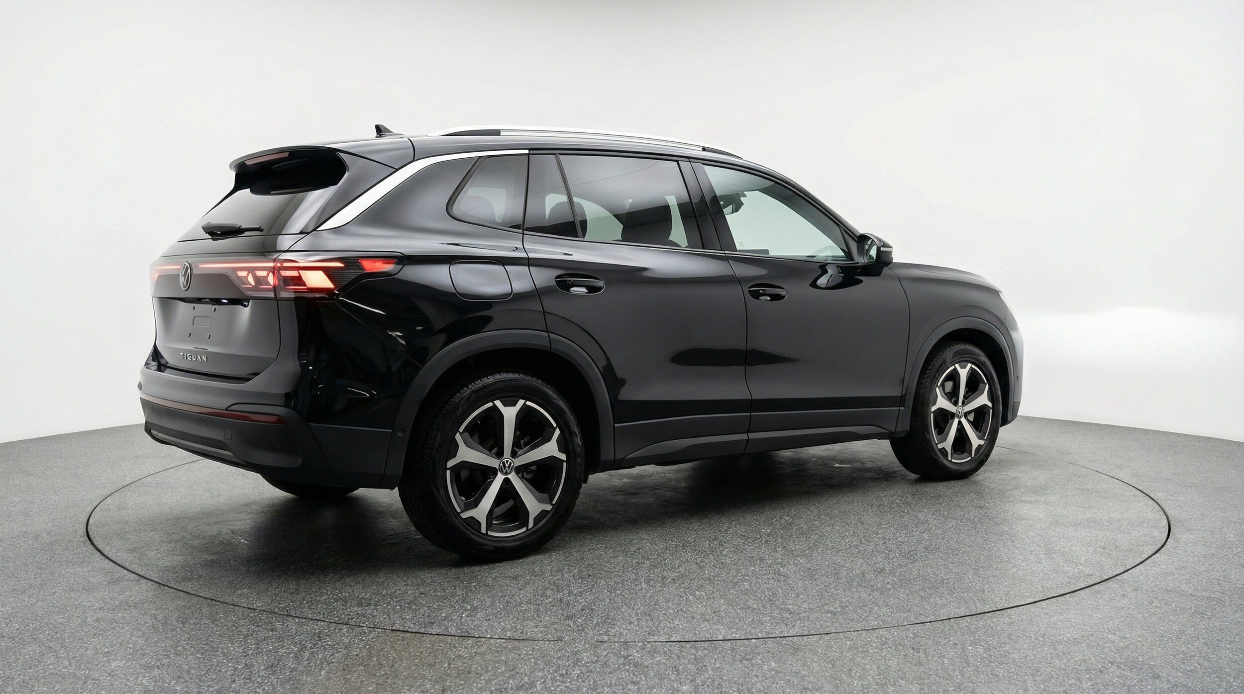 Thumbnail: 2026 Volkswagen Tiguan - 9