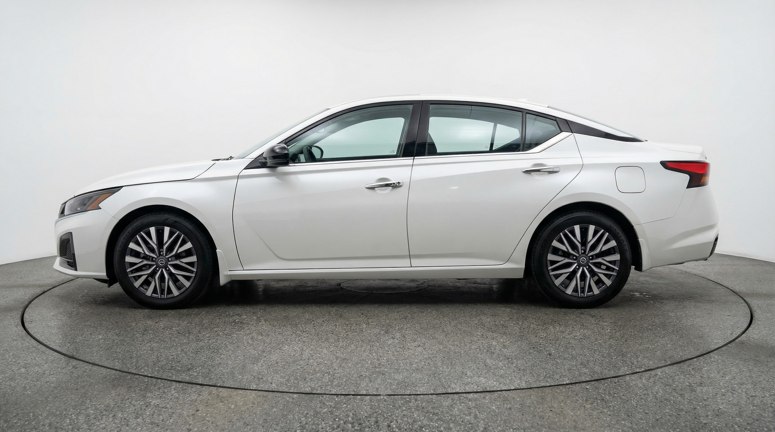 Thumbnail: 2025 Nissan Altima - 4