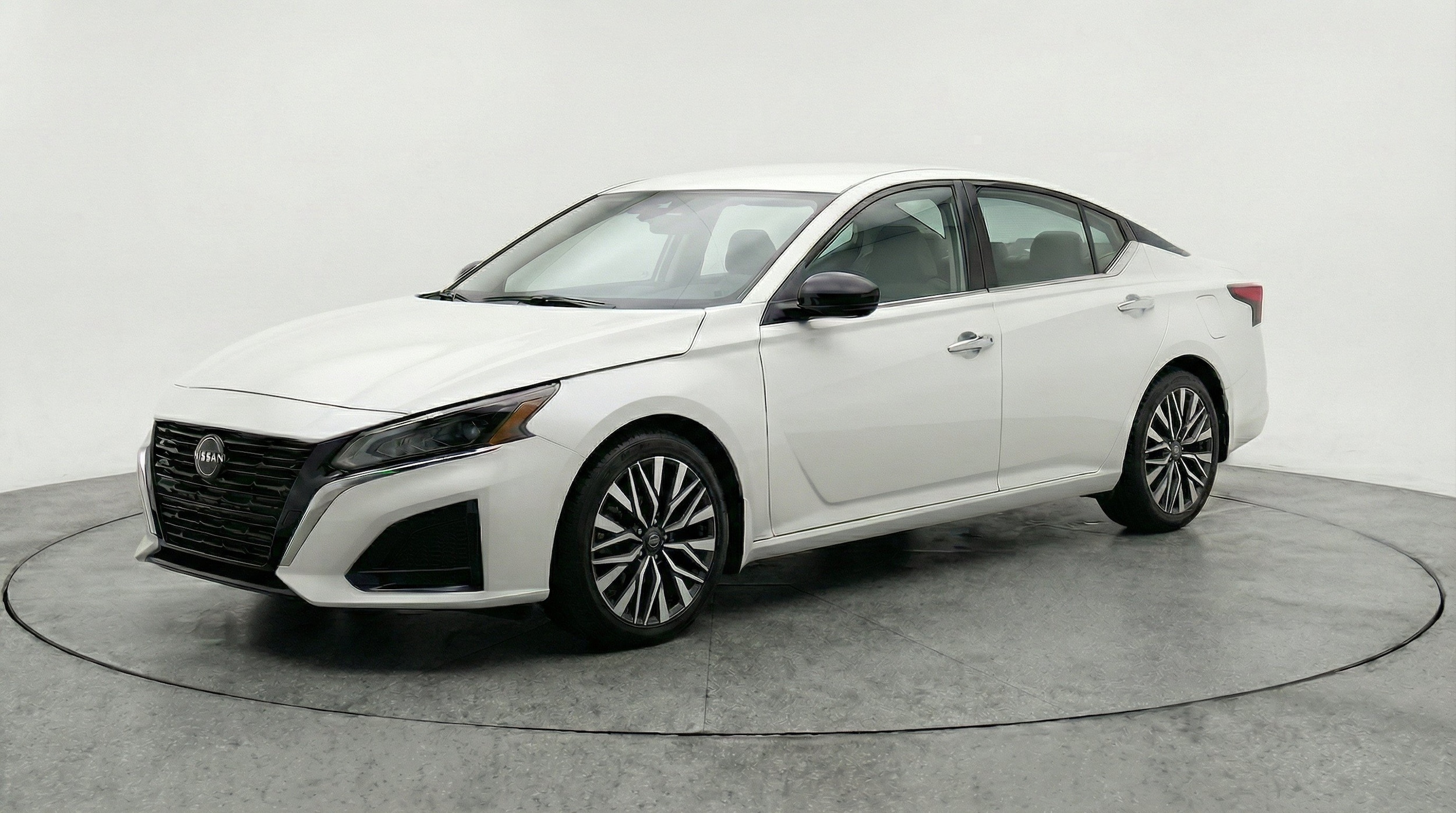 Thumbnail: 2025 Nissan Altima - 3