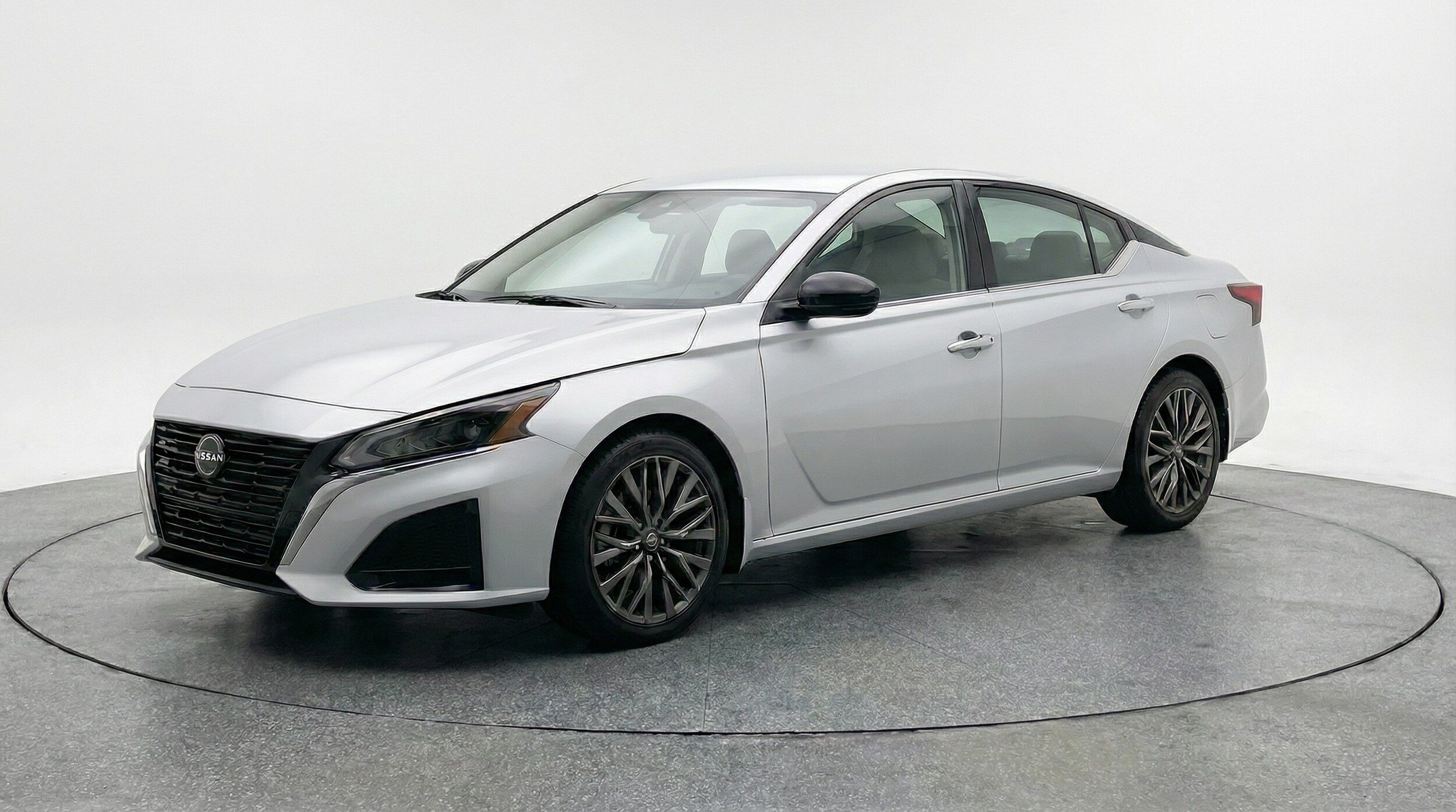 Thumbnail: 2025 Nissan Altima - 3