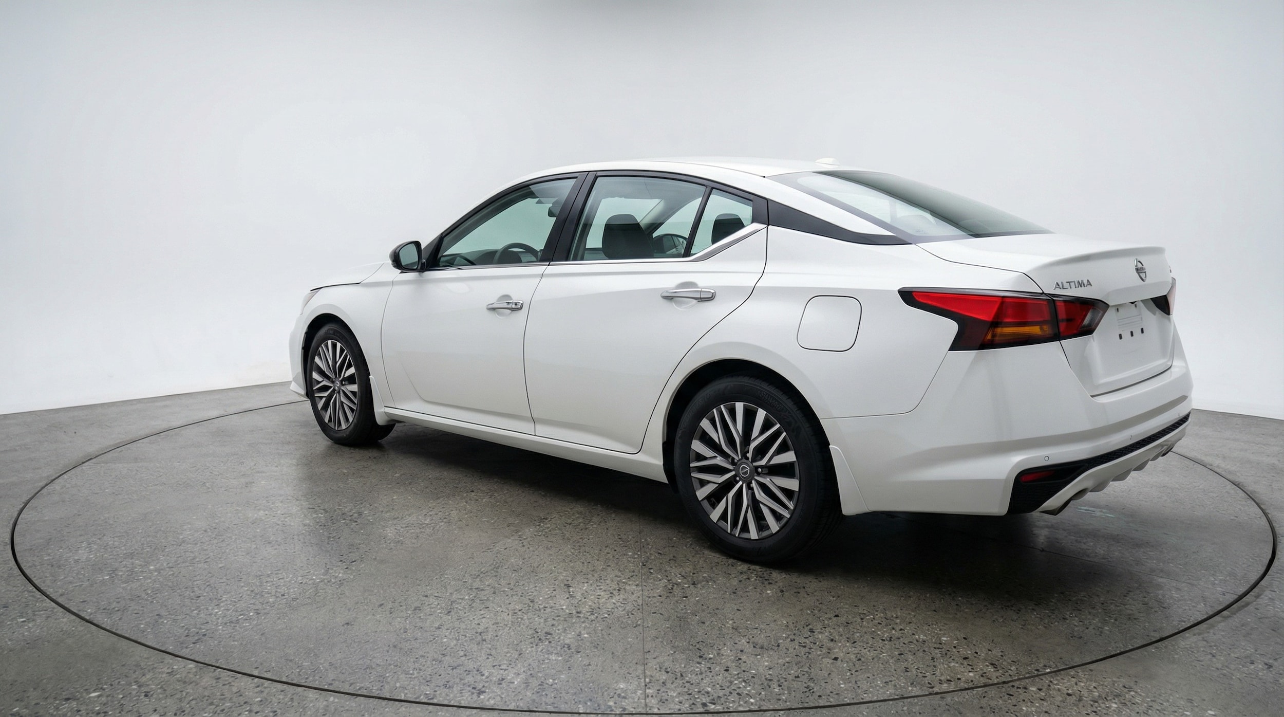 Thumbnail: 2025 Nissan Altima - 5