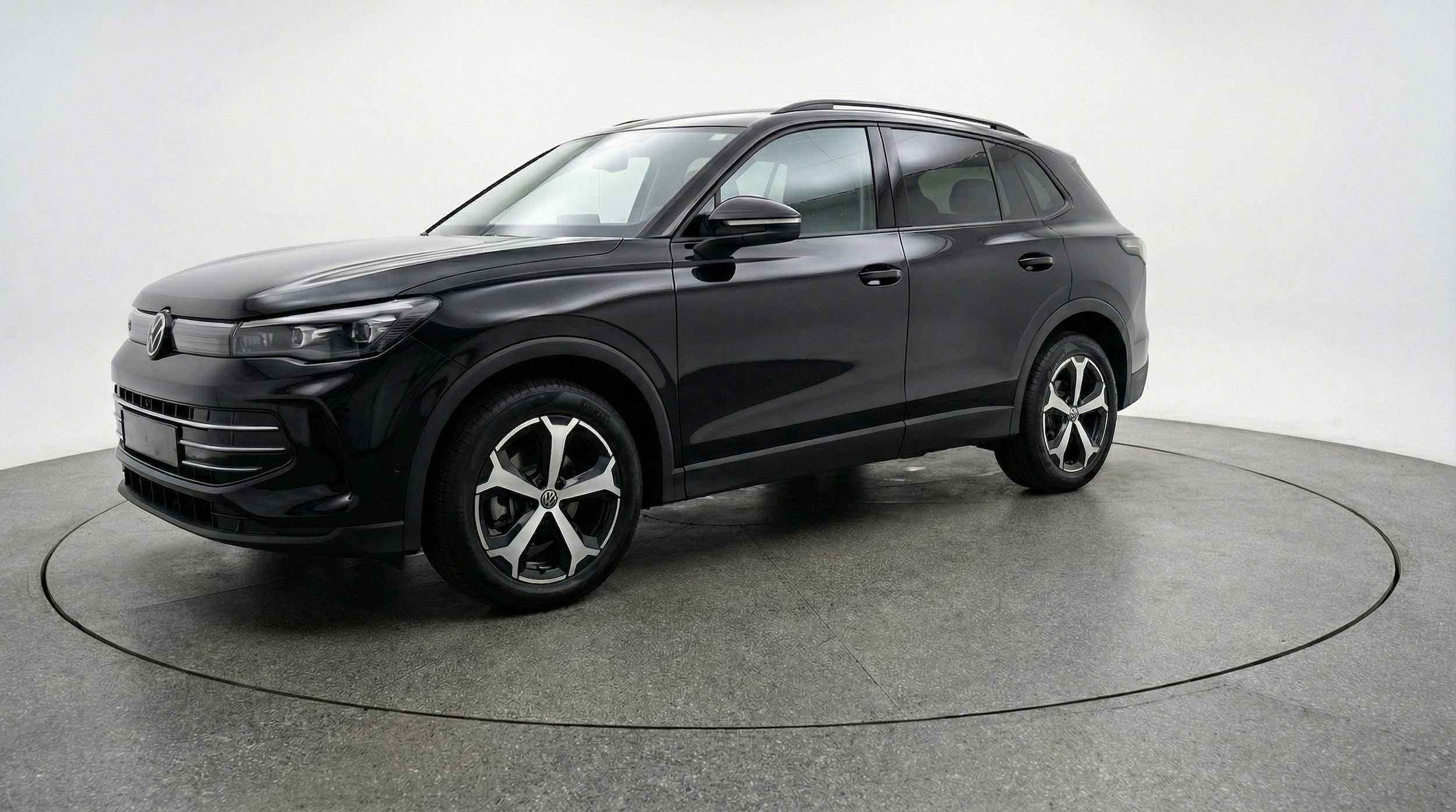 Thumbnail: 2026 Volkswagen Tiguan - 3