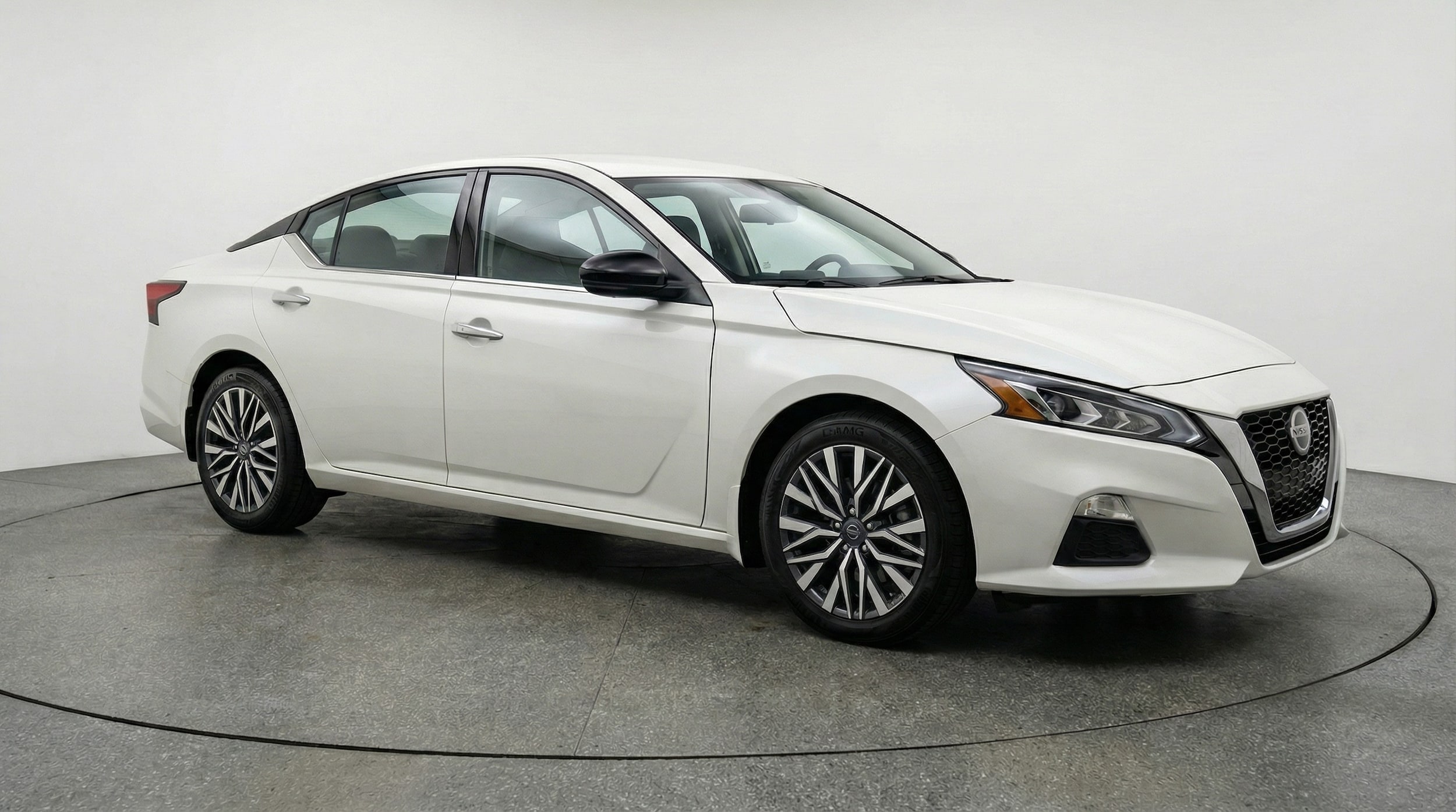 Thumbnail: 2025 Nissan Altima - 1