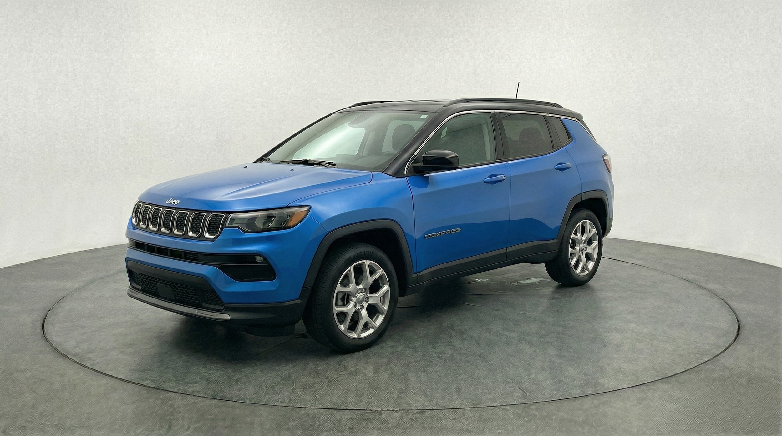 Thumbnail: 2025 Jeep Compass - 3