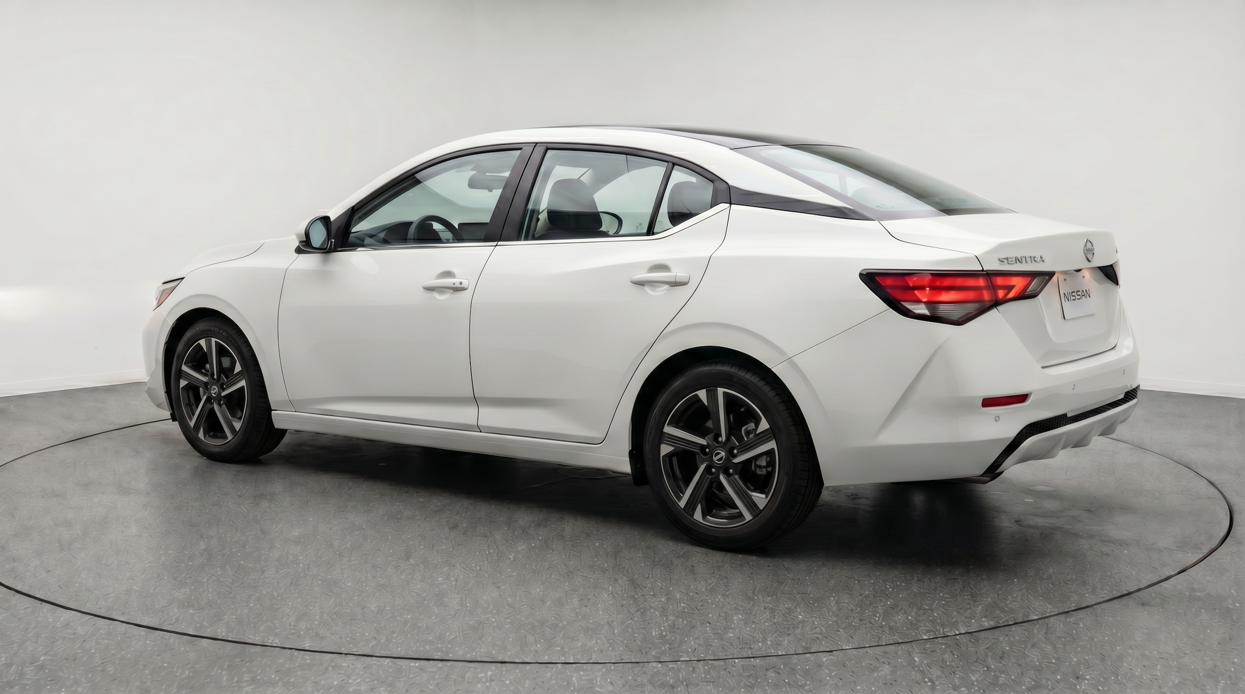 Thumbnail: 2025 Nissan Sentra - 5