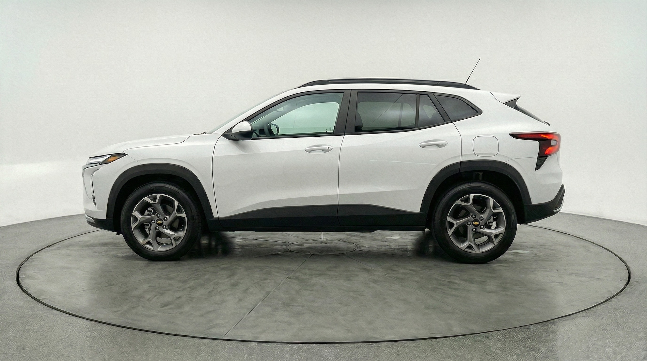Thumbnail: 2025 Chevrolet Trax - 4