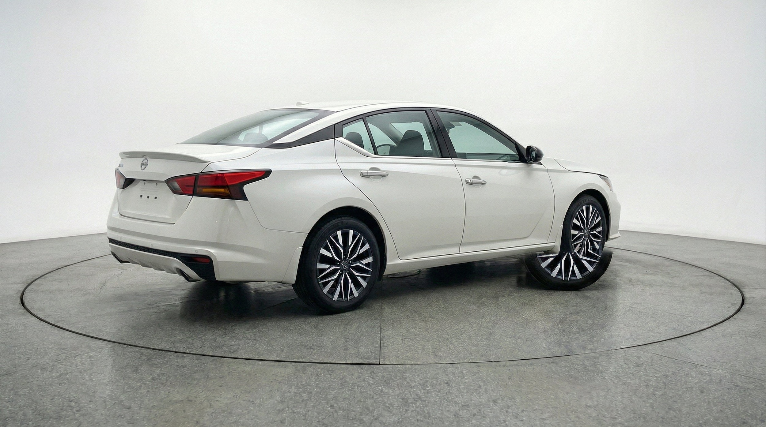 Thumbnail: 2025 Nissan Altima - 9