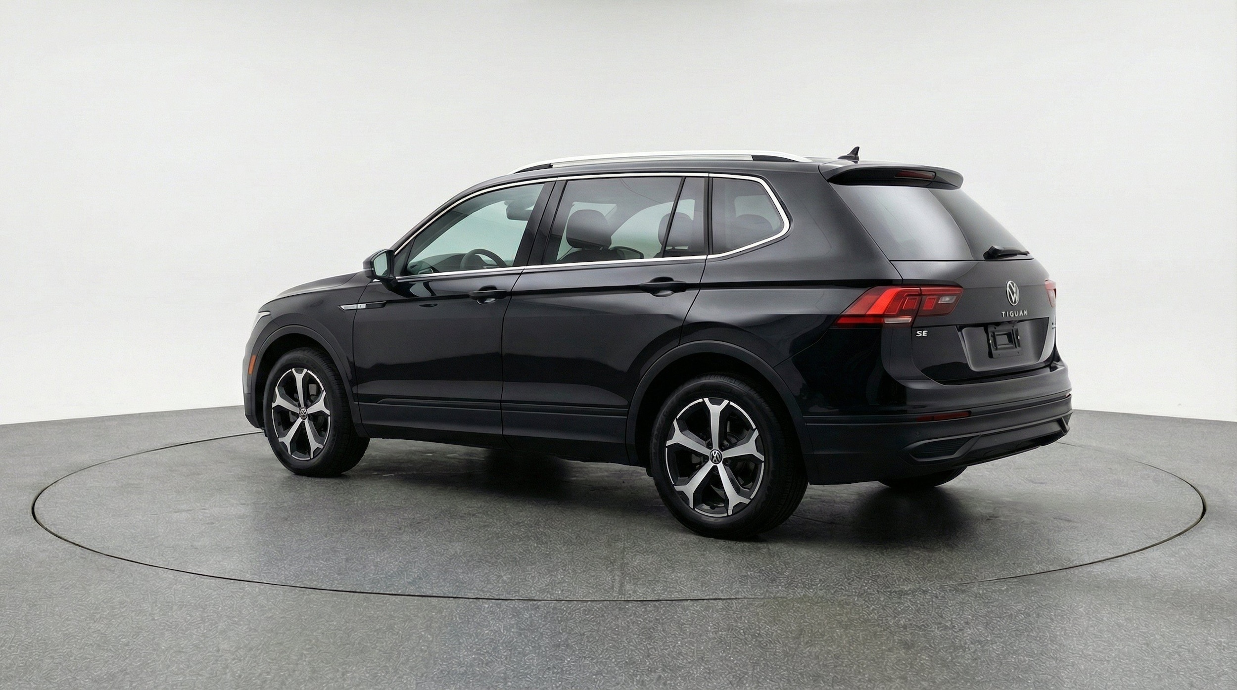 Thumbnail: 2026 Volkswagen Tiguan - 6